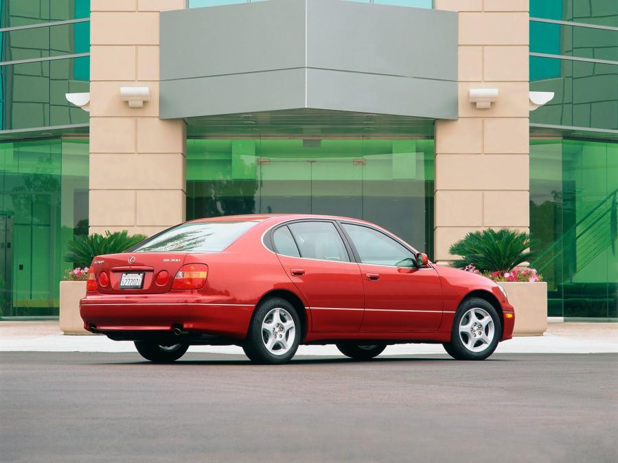  Lexus GS300 1997 года  (фото 15 из 16)